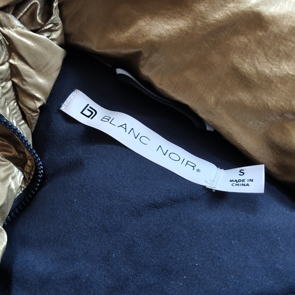 Blanc Noir Metallic Gold Puffer Size Small - Picture 7 of 9